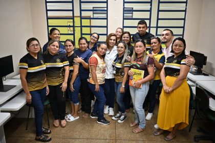 Debora Menezes visita Escola Estadual Tancredo de Almeida no Careiro da Varzea 1024x683 PfeYdt