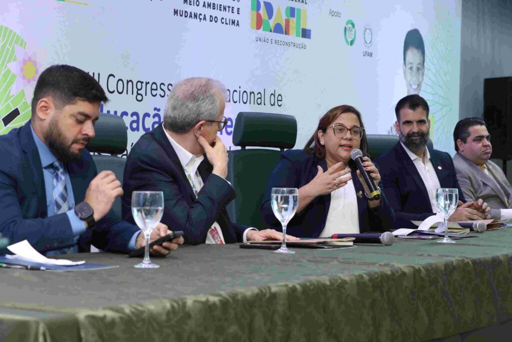 Educacao Secretaria Alerte Mendonca Foto Euzivaldo Queiroz Seduc 90 1024x683 1