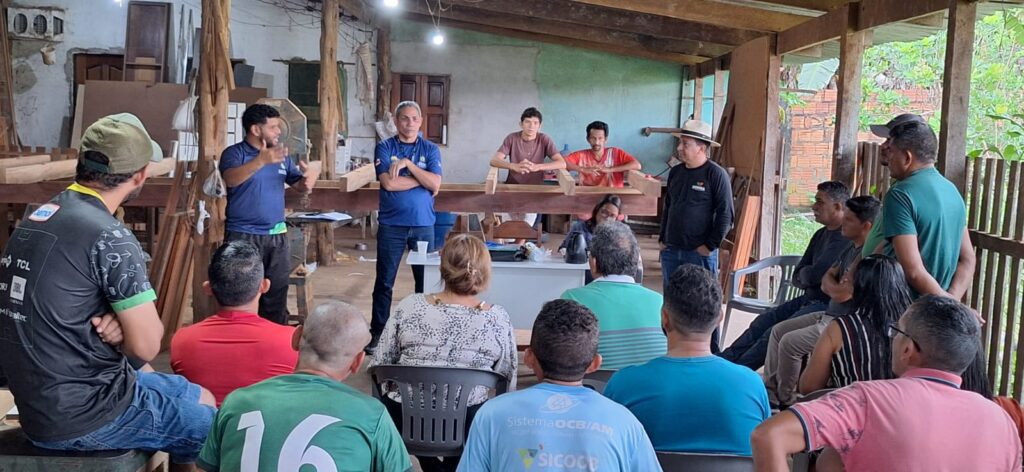 Idam Moveleiros de Rio Preto da Eva recebem orientacoes tecnicas Fotos Divulgacao 2 1024x472 1