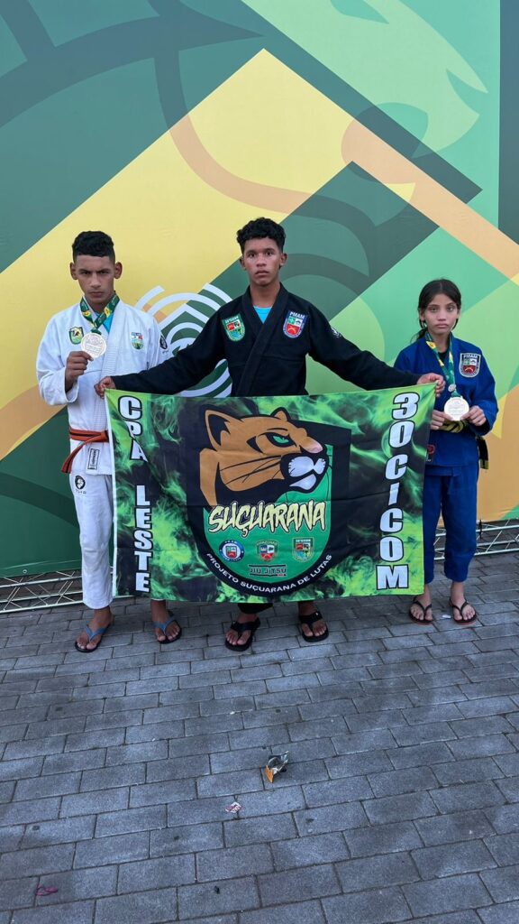 PMAM PAMELA JUSSARA E JADSON LAYNON NO PODIO DO CAMPEONATO BRASILEIRO DE JIU JITSU FOTO DIVULGACAO PMAM 1 576x1024 1