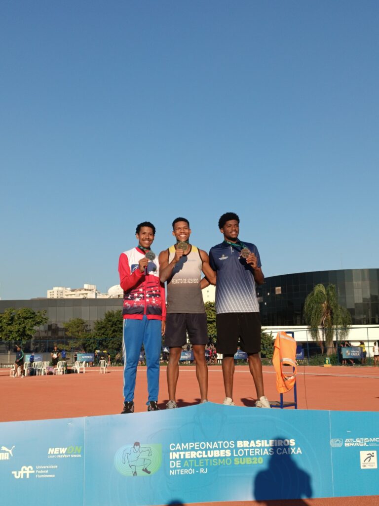 SEDEL Benjamin Oliveira Medalha de Prata no Interclubes FOTO Divulgacao 1 768x1024 1