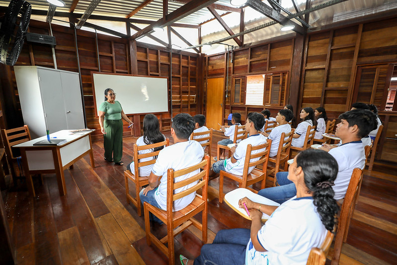 ESCOLA DA fLORESTA 2