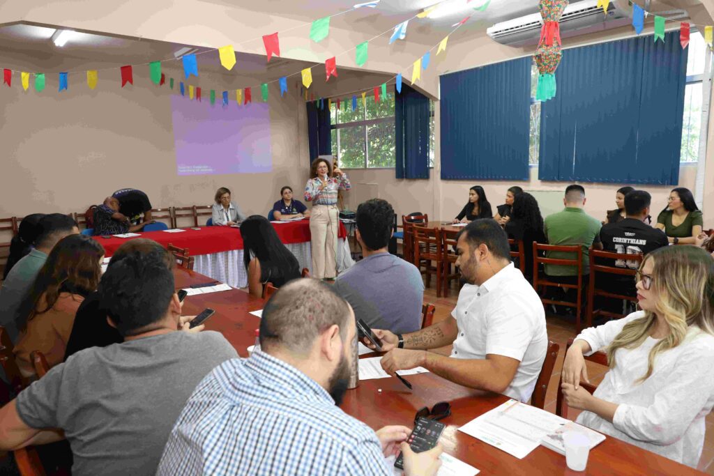 Educacao Reuniao equipe de fisioterapia JEAs Fotos Eduardo Cavalcante Seduc Am 1024x683 1