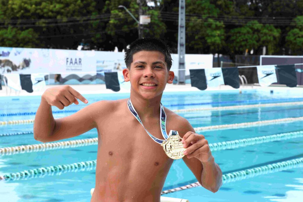 Educacao aluno atleta Efraim Farias Foto Euzivaldo Queiroz 1024x683 1