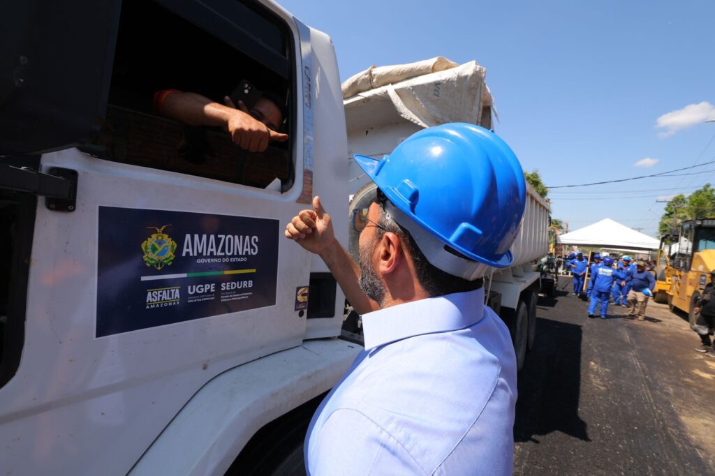 Governador Wilson Lima inicia nova etapa do Programa Asfalta Amazonas 5 Foto Diego Peres Secom 1024x682 1