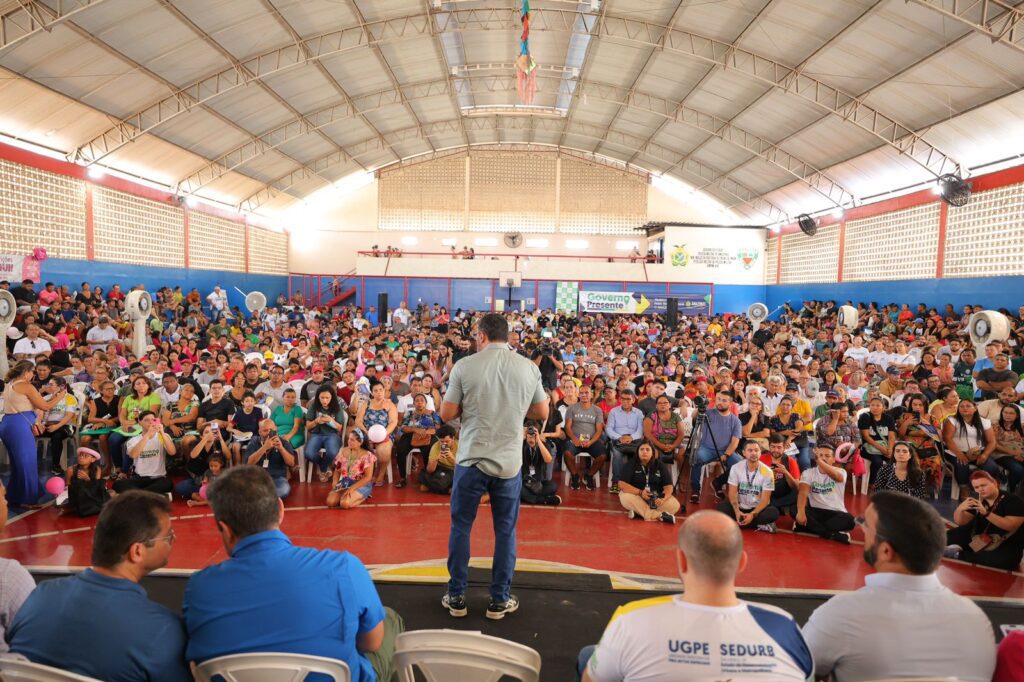 Governador Wilson Lima realiza 8a edicao do Governo Presente com servicos de cidadania no bairro Compensa 1 Foto Diego Peres Secom 1024x682 1