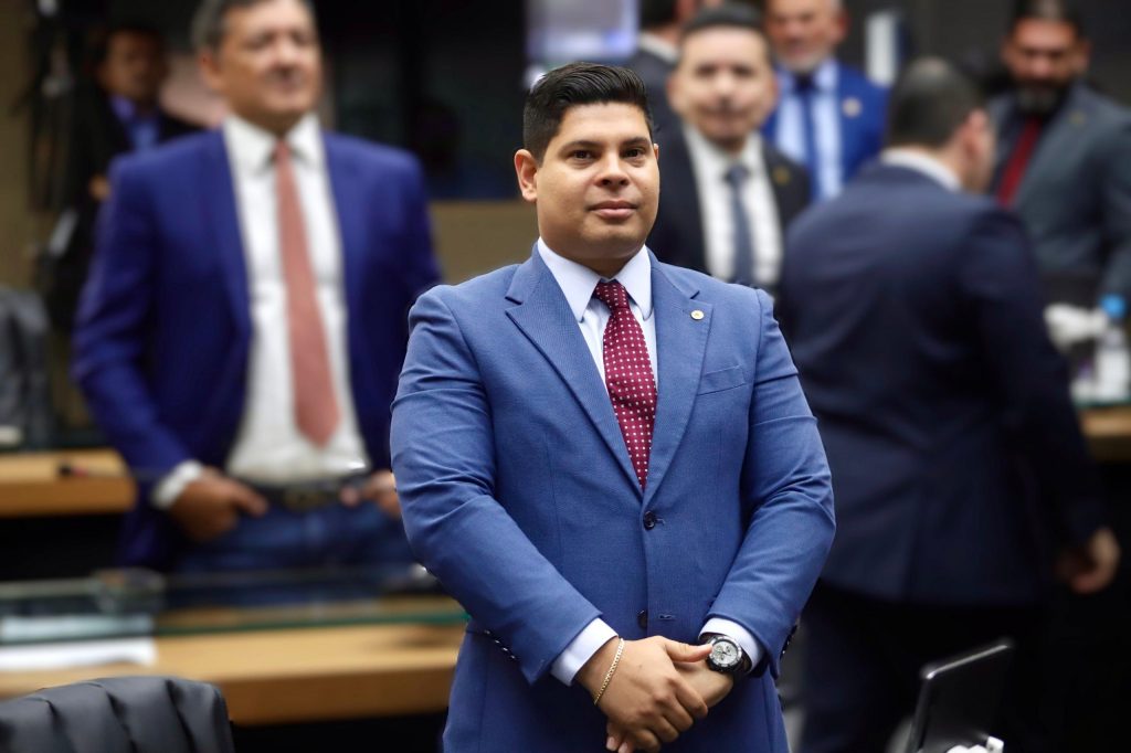 Aprovado Projeto de Lei do deputado Mario Cesar Filho que garante atendimento psicologico as familias de pessoas desaparecidas no Amazonas Foto Leandro Cardoso 1024x682 J8bFq4