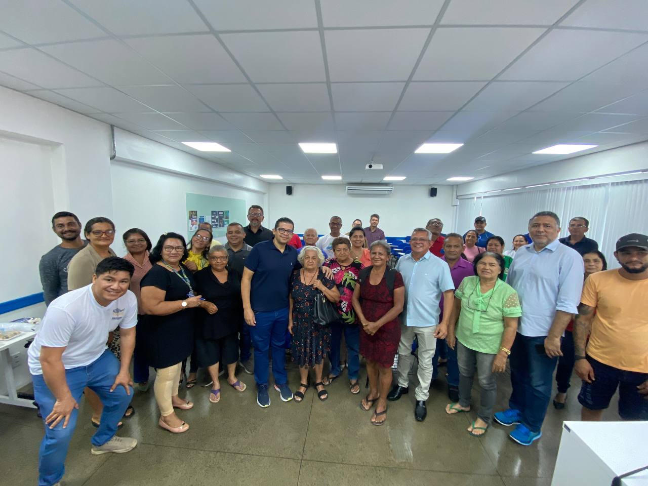 Deputado Joao Luiz se reune com trabalhadores rurais beneficiados com emenda parlamentar Foto Marcelo Rabello DvucHs