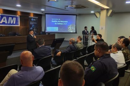 Durante seminario sobre investimentos em defesa Sinesio Campos propoe criacao de polo industrial naval no Amazonas xGQisE