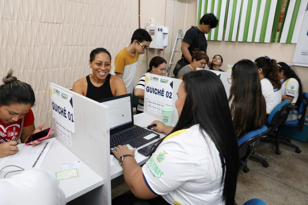 Educacao Governo Presente Atendimento Seduc Atende Foto Euzivaldo Queiroz Seduc 1024x683 1