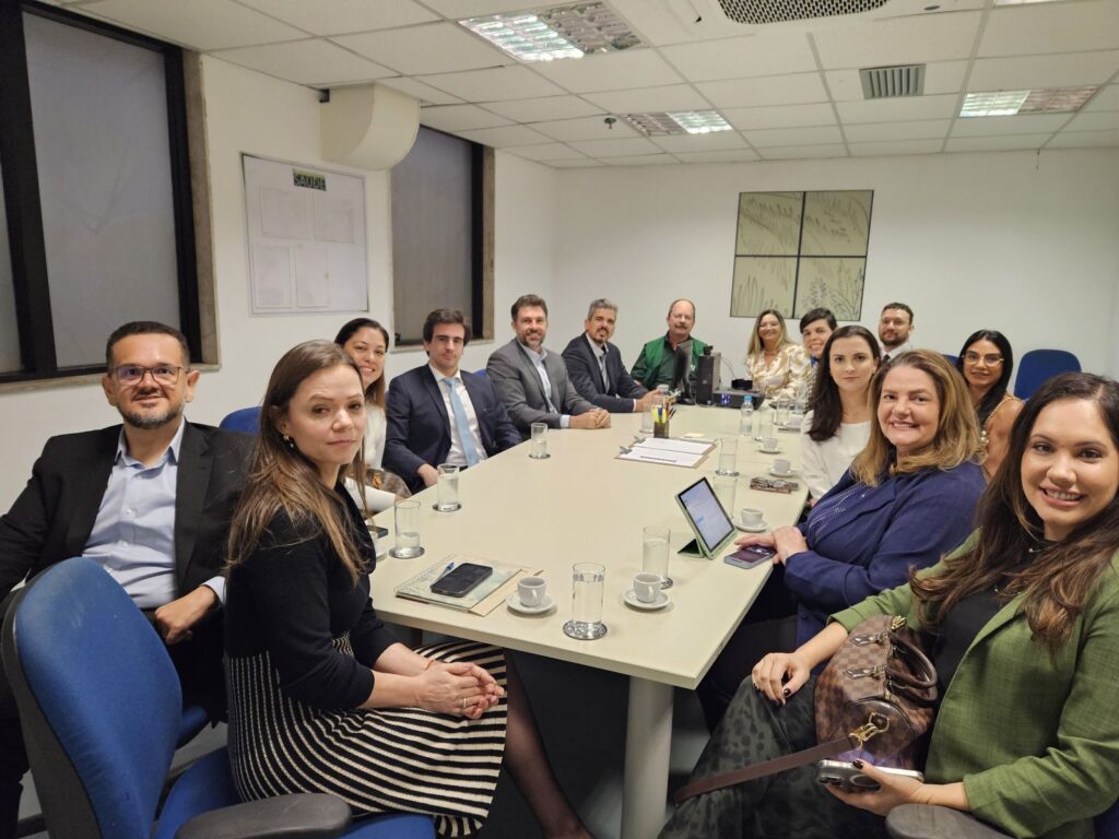 Visita tecnica a Camara de Resolucao Extrajudicial de Litigios da Saude do Rio de Janeiro Foto Divulgacao SES AM 1 1024x768 1