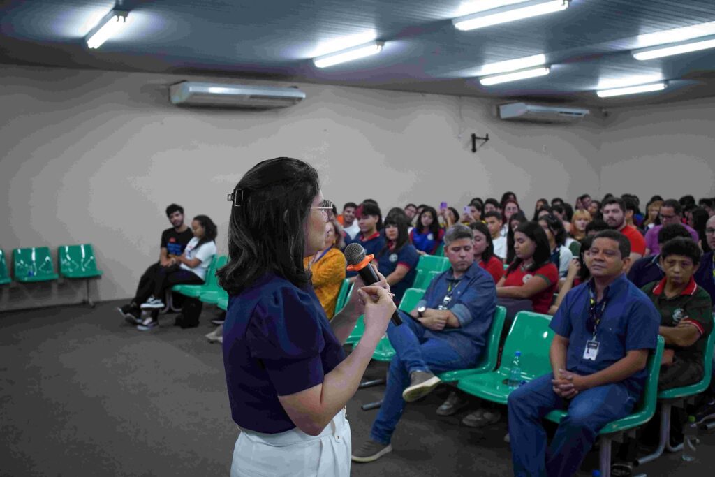 Educacao Diretora Aparecida Oliveira Foto Hitalo Kleto 1024x683 1