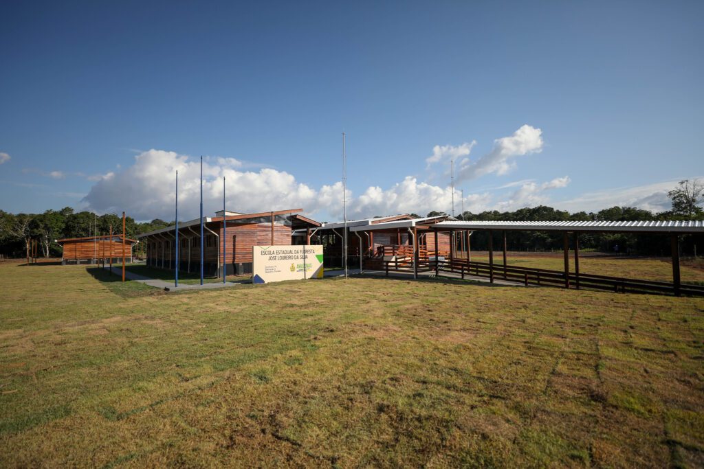 Governador Wilson Lima anuncia construcao da segunda Escola da Floresta Foto Alex Pazuello Secom Primeira Escola da Floresta 4 1024x683 1