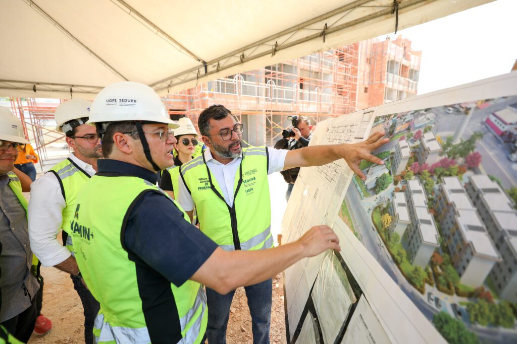 Governador Wilson Lima vistoria avanco das obras do residencial Maues na zona sul 1 foto Alex Pazuello Secom 1024x683 1