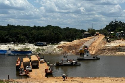 Comandante Dan afirma que caravana a BR 319 constatou que a rodovia se tornou um problema de ordem publica e traz inseguranca alimentar ao Amazonas NFAqDx