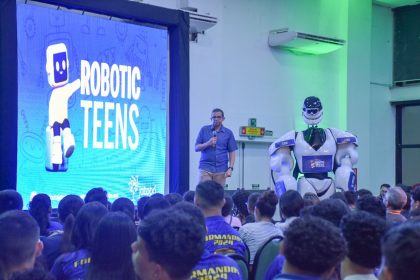 Deputado Joao Luiz destina R 1 milhao em emenda parlamentar para qualificar estudantes com curso on line de robotica Foto Mauro Smith EJ5OvM