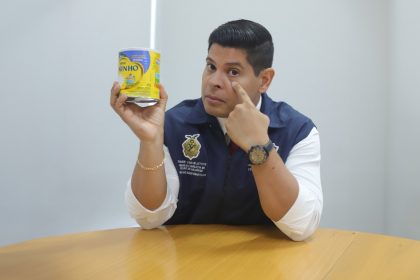 Deputado Mario Cesar Filho alerta sobre a comercializacao de leite falsificado em Manaus Foto Leandro Cardoso jsEfTJ