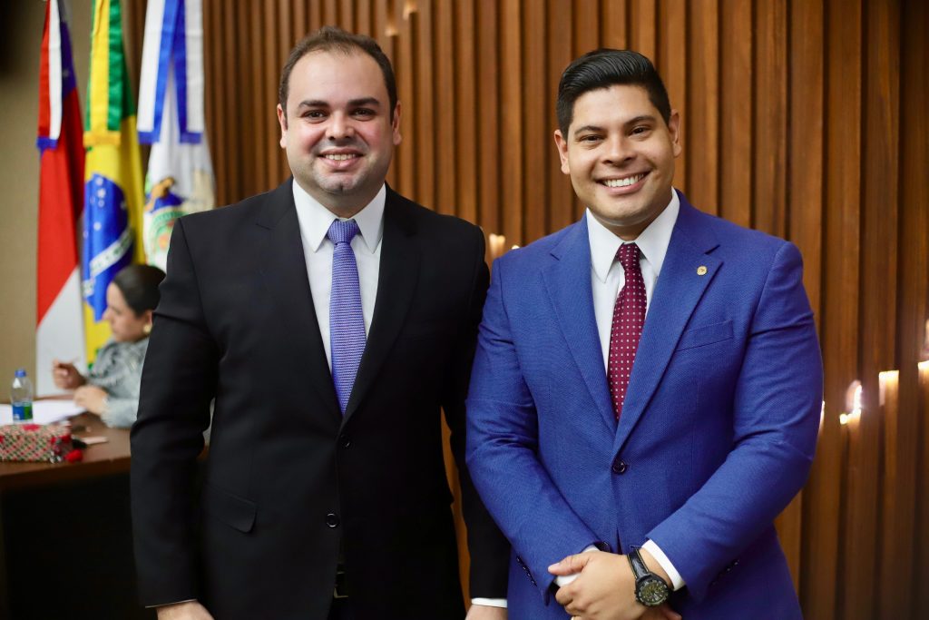 Deputado Mario Cesar Filho reforca apoio a candidatura de Roberto Cidade a presidencia da Aleam 1024x683 IUIdN0