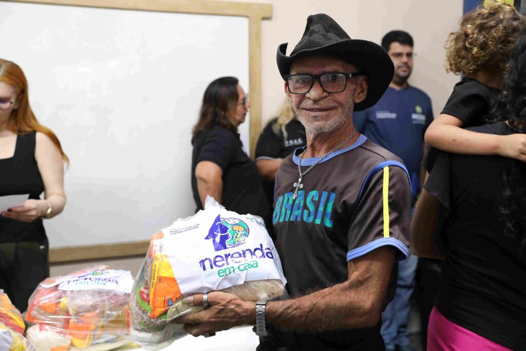 Educacao Merenda em Casa Cleodon Chaves Foto Euzivaldo Queiroz 1024x683 1