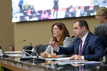 Presidente Roberto Cidade comanda votacao que aprovou remissao e renegociacao de dividas de produtores rurais junto a Afeam em razao da estiagem severa Foto Rodrigo Brelaz lVnqOc