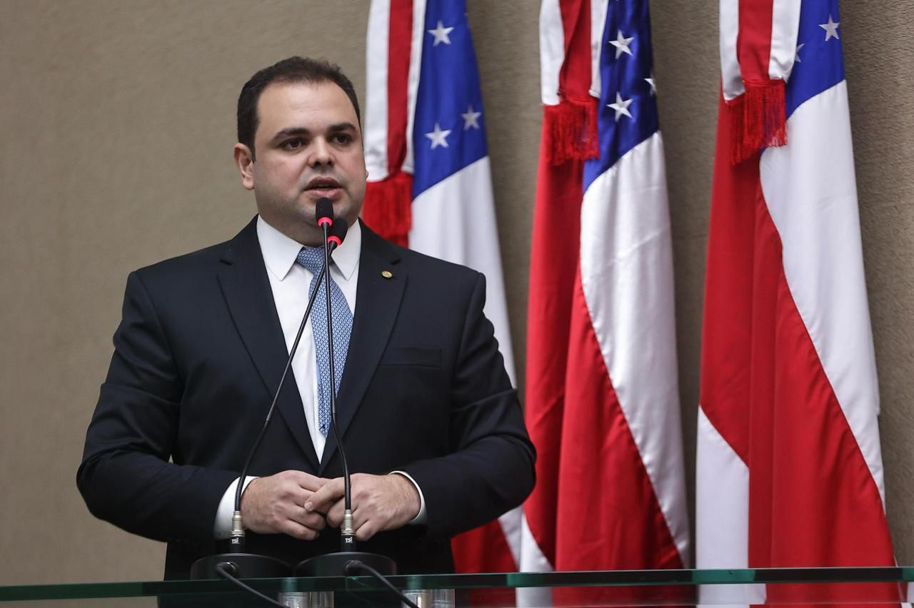 Roberto Cidade propoe conjunto de medidas para proteger saude fisica e emocional dos professores Foto Herick Pereira