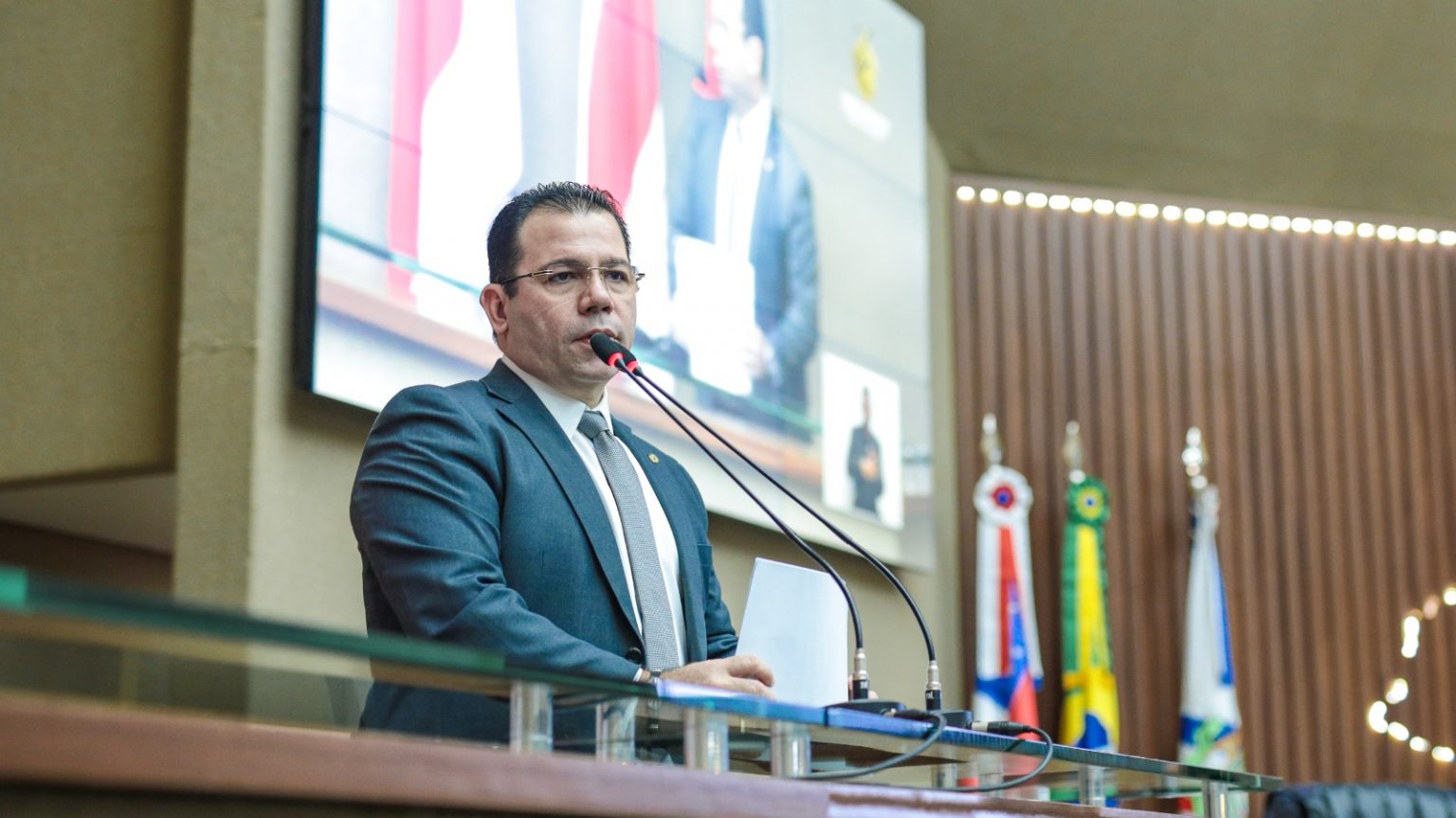 Wilker Barreto exige esclarecimentos da Aneel sobre divida de R 14 bilhoes da Amazonas Energia e possivel aumento nas tarifas dos consumidores Foto Daniel Santos c5zGRa