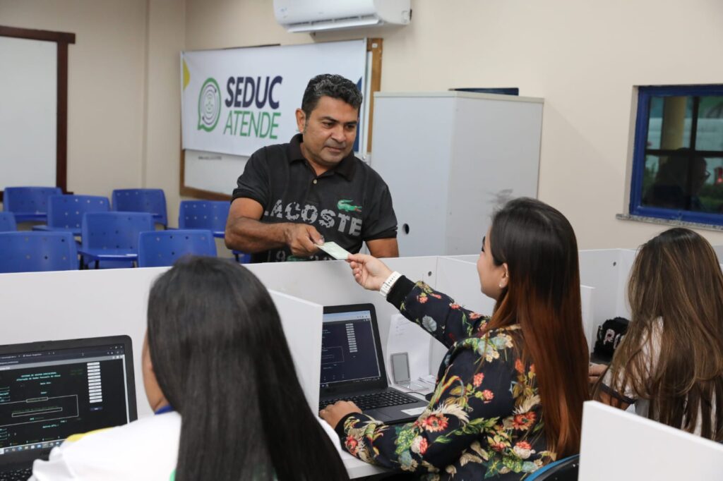 Educacao Governo Presente Seduc Atende Foto Euzivaldo Queiroz 1024x682 1