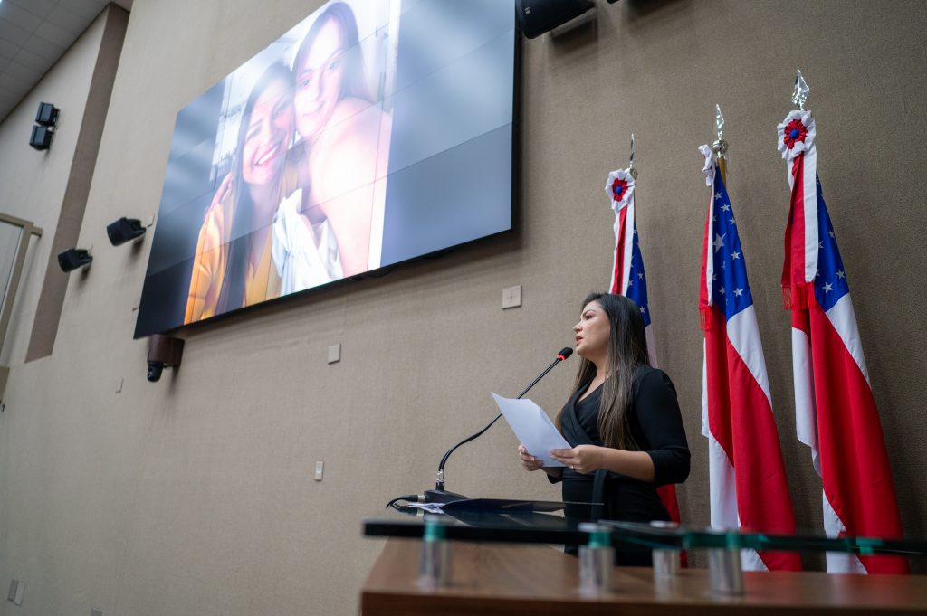 Joana Darc defende a implantacao de Centros de Referencia e Atendimento Especializado para auxilio de PCDs e neurodivergentes no AM 1024x681 2anDNI