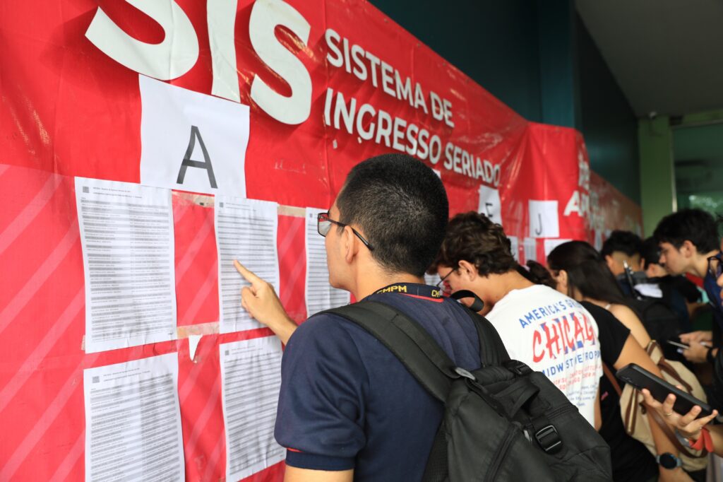 Aprovados no Vestibular e SIS da UEA celebram conquista na festa de divulgacao dos resultados 7 1024x682 1