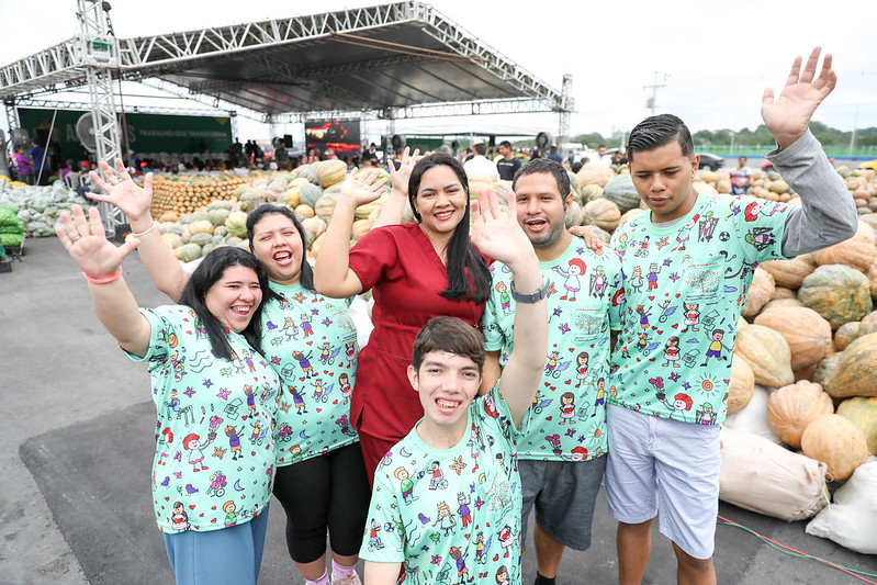 Mais de 24 mil pessoas sao beneficiadas com alimentos da agricultura familiar entregues pelo Governo do Amazonas Armanda Freitas Foto Alex Pazuello Secom 3