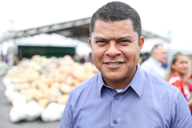 Mais de 24 mil pessoas sao beneficiadas com alimentos da agricultura familiar entregues pelo Governo do Amazonas Secretario da Sepror Daniel Borges Foto Alex Pazuello Secom 5