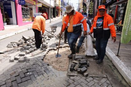 Prefeitura de Manaus trabalha na revitalizacao da rua Henrique Martins no centro da cidade