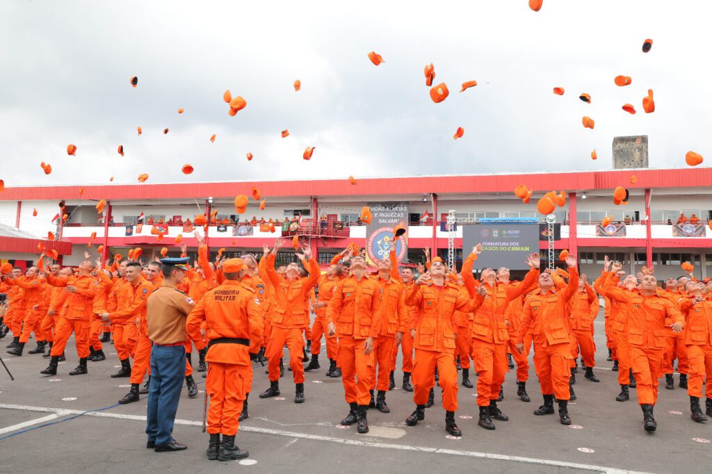 Wilson Lima realiza formatura de 200 novos soldados do Corpo de Bombeiros que vao reforcar servico operacional no Amazonas Foto Diego Peres Secom 1 1 1024x682 1