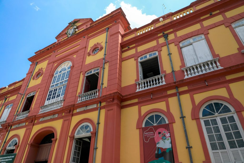 cultura biblioteca marcio james 1024x682 1