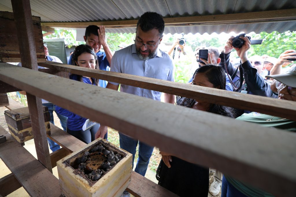 Em Iranduba Governo do Amazonas facilita escoamento da producao rural com a entrega de novos ramais 3 foto Arthur Castro Secom 1024x682 1