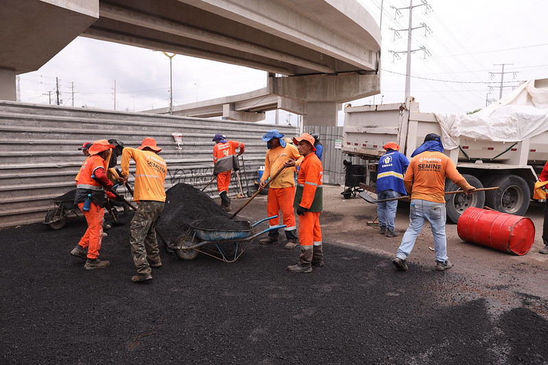 Novas ruas e avenidas recebem servico de recuperacao asfaltica da Prefeitura de Manaus 3