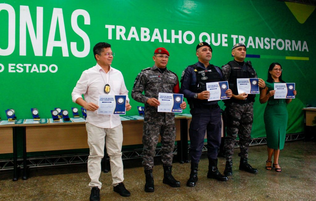 Amazonas mantém redução dos indicadores criminais e eleva apreensões de drogas e armas Informe Manaus SSP AM INDICADORES FOTO VICTOR LEVY SSP AM 02 1024x654 1