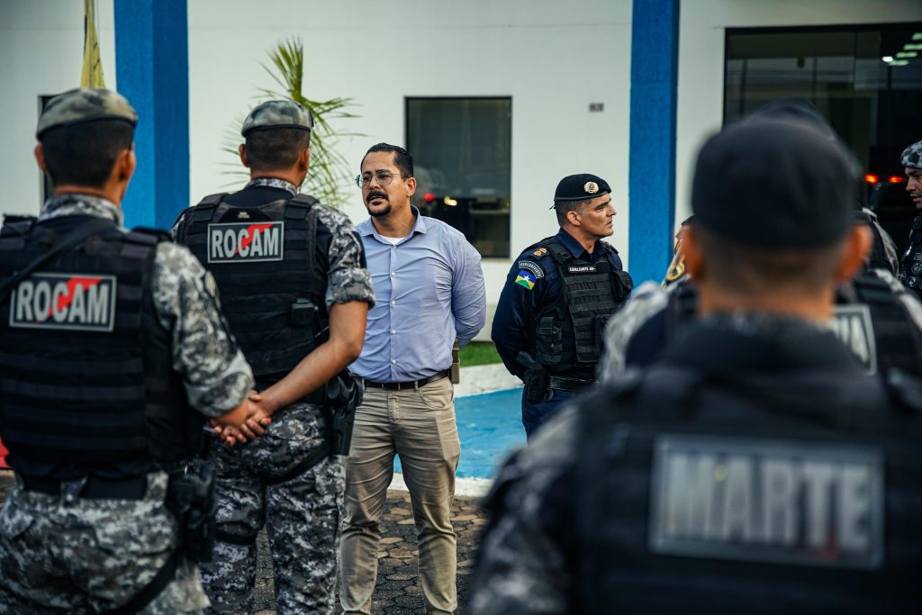 Governo do Amazonas envia reforço policial para auxiliar segurança de Rondônia em combate a ataques criminosos Informe Manaus Tropas Rondonia Secom 11 1024x683 1