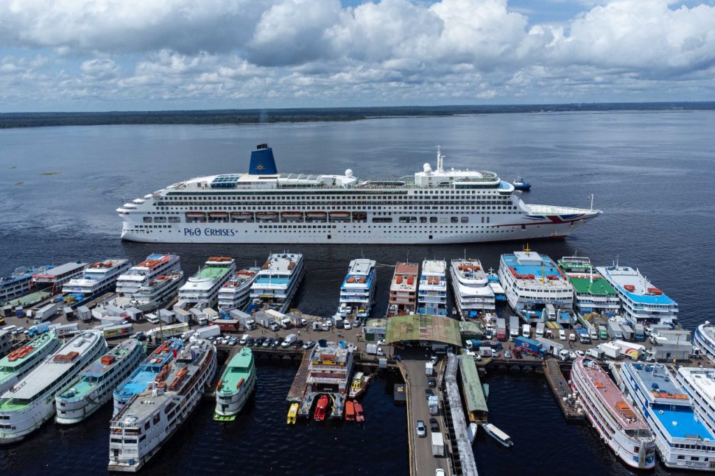 MS Aurora: maior cruzeiro da temporada atraca no Porto de Manaus com mais de 2,4 mil turistas Informe Manaus WhatsApp Image 2025 01 28 at 15.11.10 1024x682 1