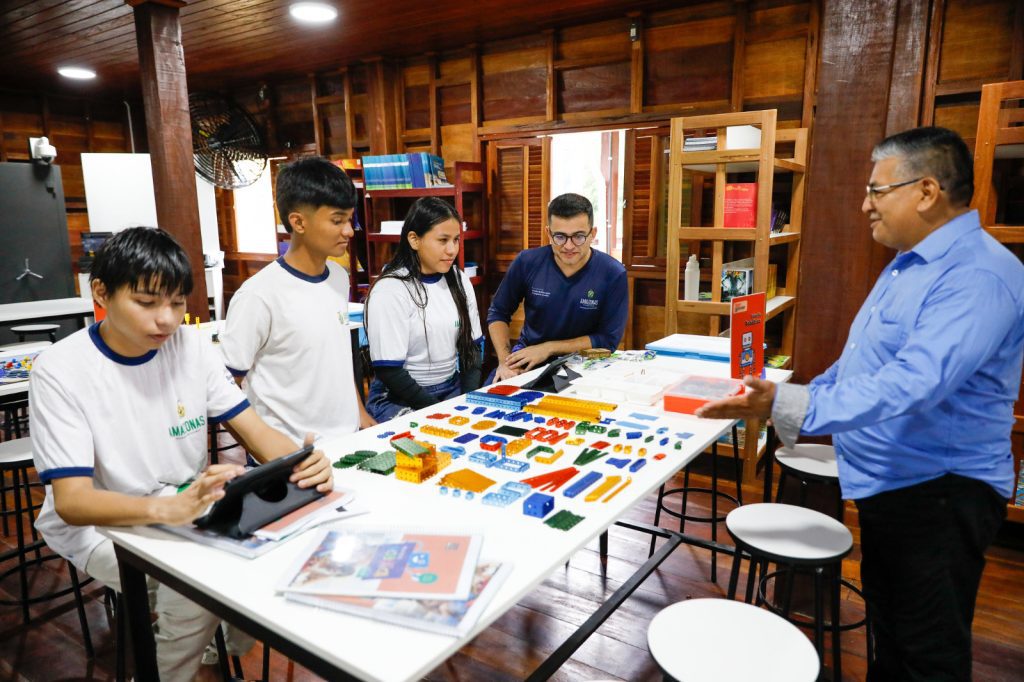 Na Escola da Floresta governador Wilson Lima abre ano letivo para mais de 190 mil alunos do interior Mauro Neto 6 1024x682 1