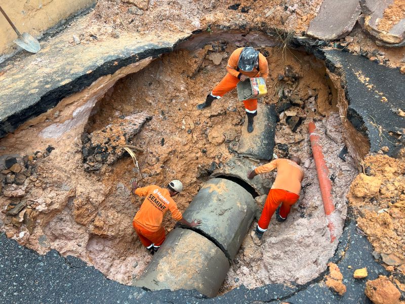 Prefeitura de Manaus atua na recuperacao de rede de drenagem profunda no bairro Sao Francisco