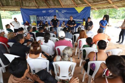 Produtores recebem orientacao durante coleta de credenciamento 1024x683 1