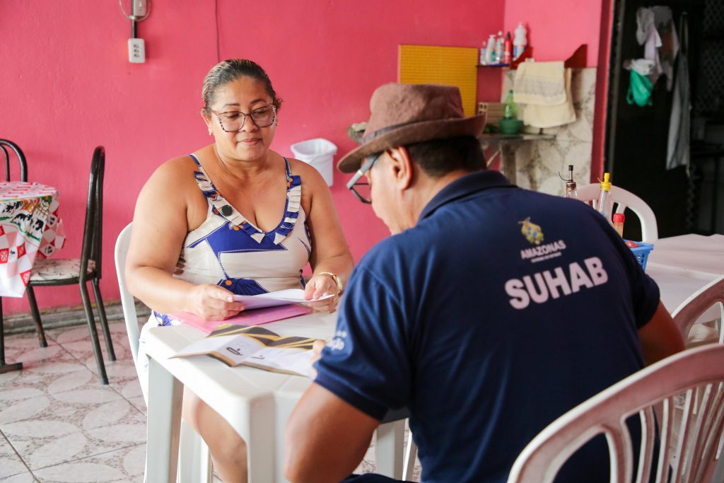 Suhab 02 13.02.2025 Proprietaria de restaurante Elci Rodrigues atualizando dados 1024x683 1