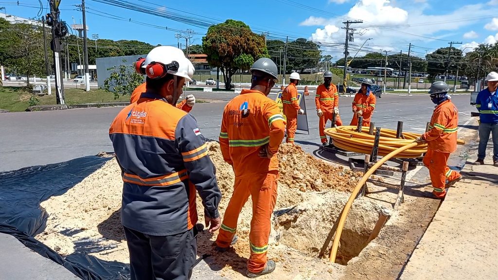 CIGAS Trabalhadores em campo realizando obras da rede de gas natural no Distrito Industrial Credito Divulgacao Cigas 01 1024x576 1