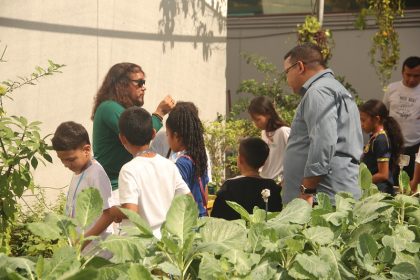 Prefeitura de Manaus realiza E28098Circuito Ambiental com alunos da rede municipal de ensino