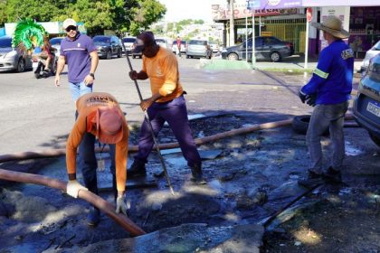 Prefeitura de Manaus realiza desobstrucao e limpeza de caixa coletora 3