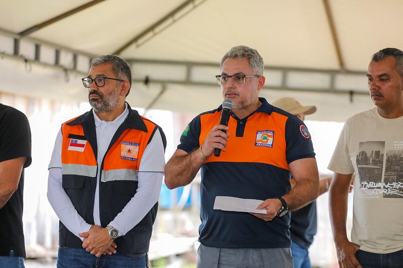 Projeto Agua Boa transforma vidas e garante dignidade e saude para ribeirinhos em Iranduba 4 Secretario Defesa Civil Francisco Maximo FOTO Antonio Lima Secom