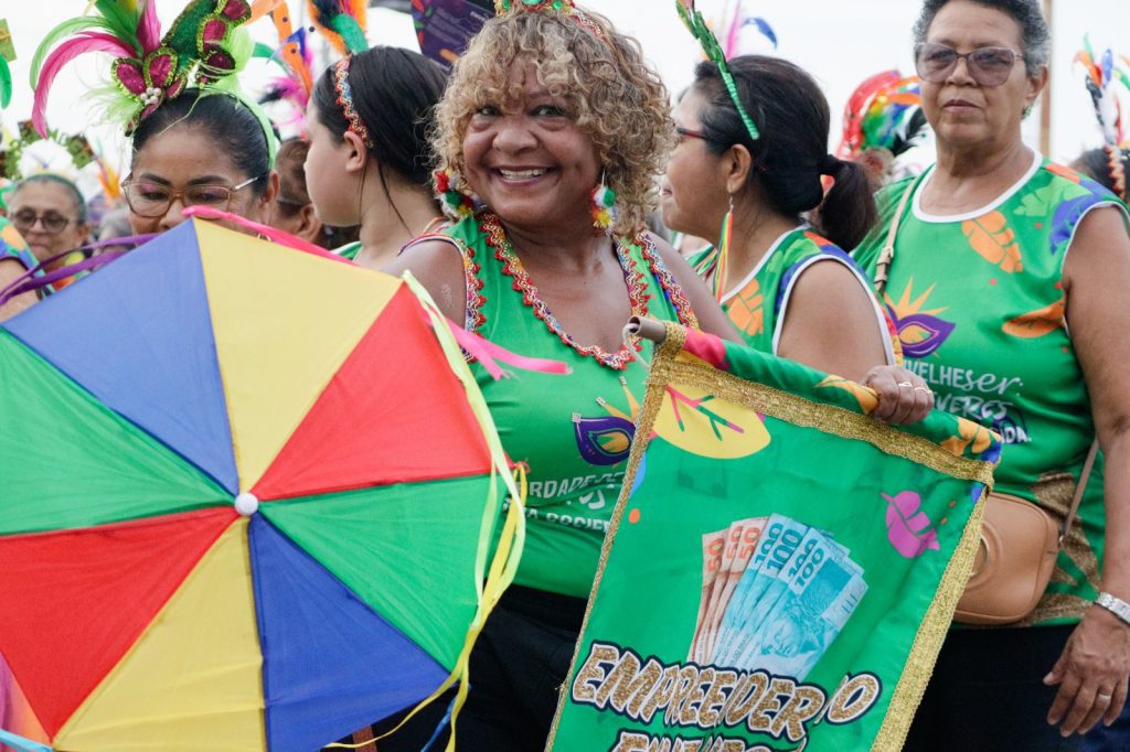 Sejusc Desfile de idosos abriu noite do Grupo Especial Fotos Lincoln Ferreira 2 1024x682 1