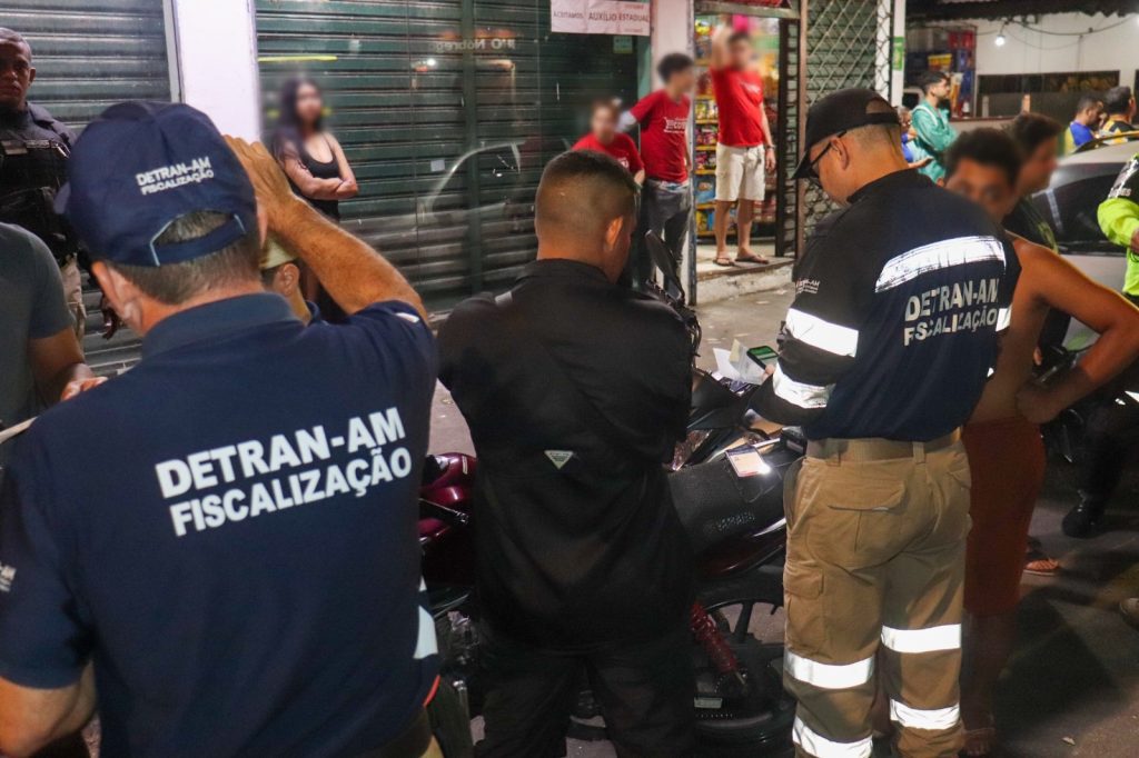 Detran-AM: Fiscalização registra 258 autuações por irregularidades em motocicletas e veículos 8 Detran AM Fiscalizacao Motocicletas Creditos Divulgacao Detran AM 2 1024x682 1