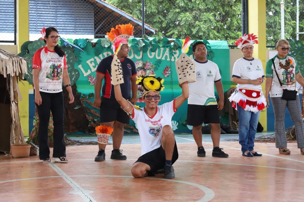 Alunos da Educação Especial promovem feira em homenagem ao mês dos povos originários 7 Educacao Feira Linguagens Povos Indigenas Foto Eduardo Cavalcante 1 1024x682 1